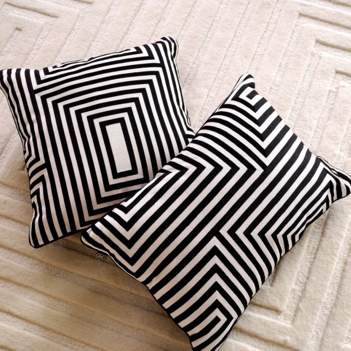 Cushion Spray rectangular black white
