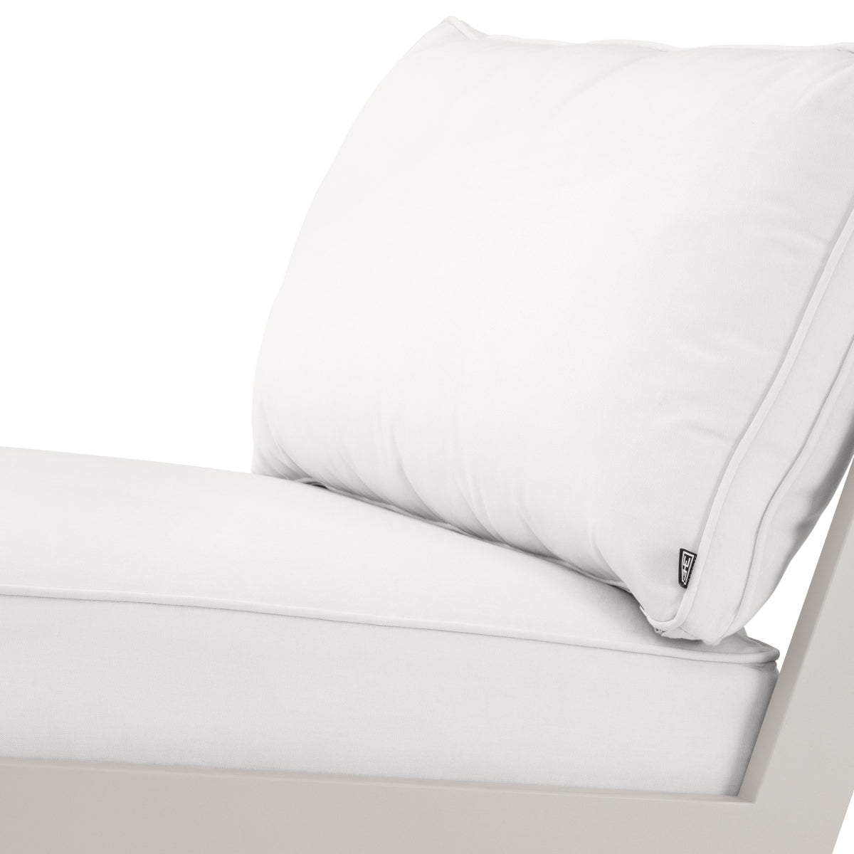 Sand Finish Outdoor Chair Lomax | Eichholtzmh.com