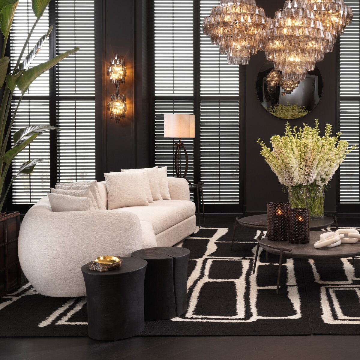 Black Suar Side Table Osias | Eichholtzmh.com