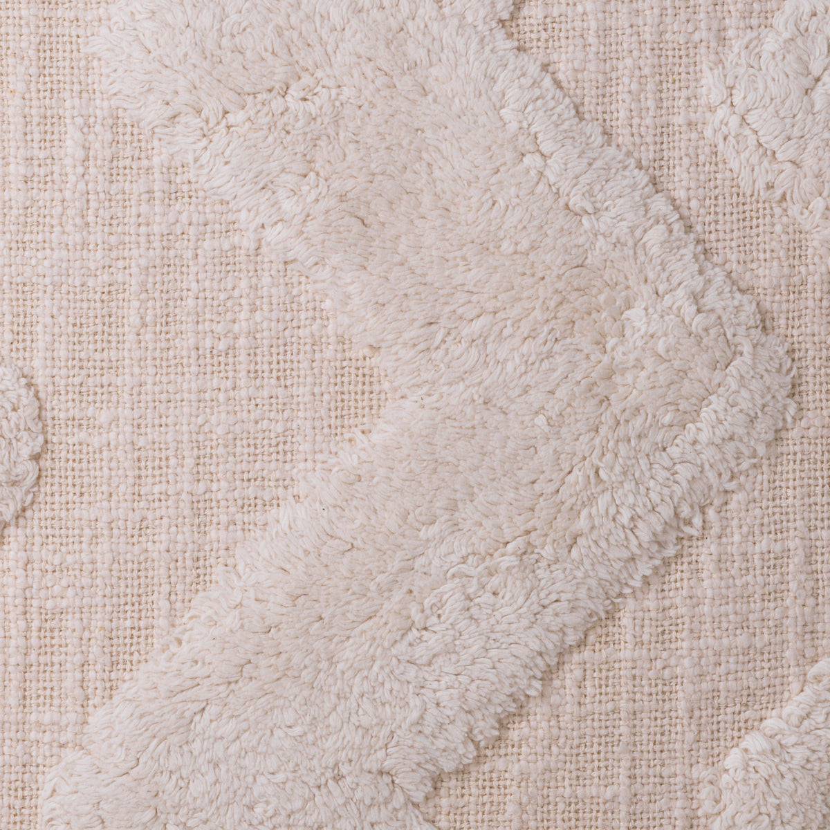 Zigzag Patterned Cushion L Mynos