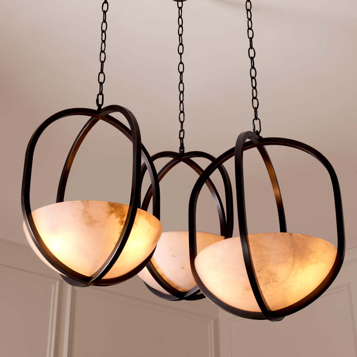 Bronze-Framed Chandelier Scapa | Eichholtzmh.com