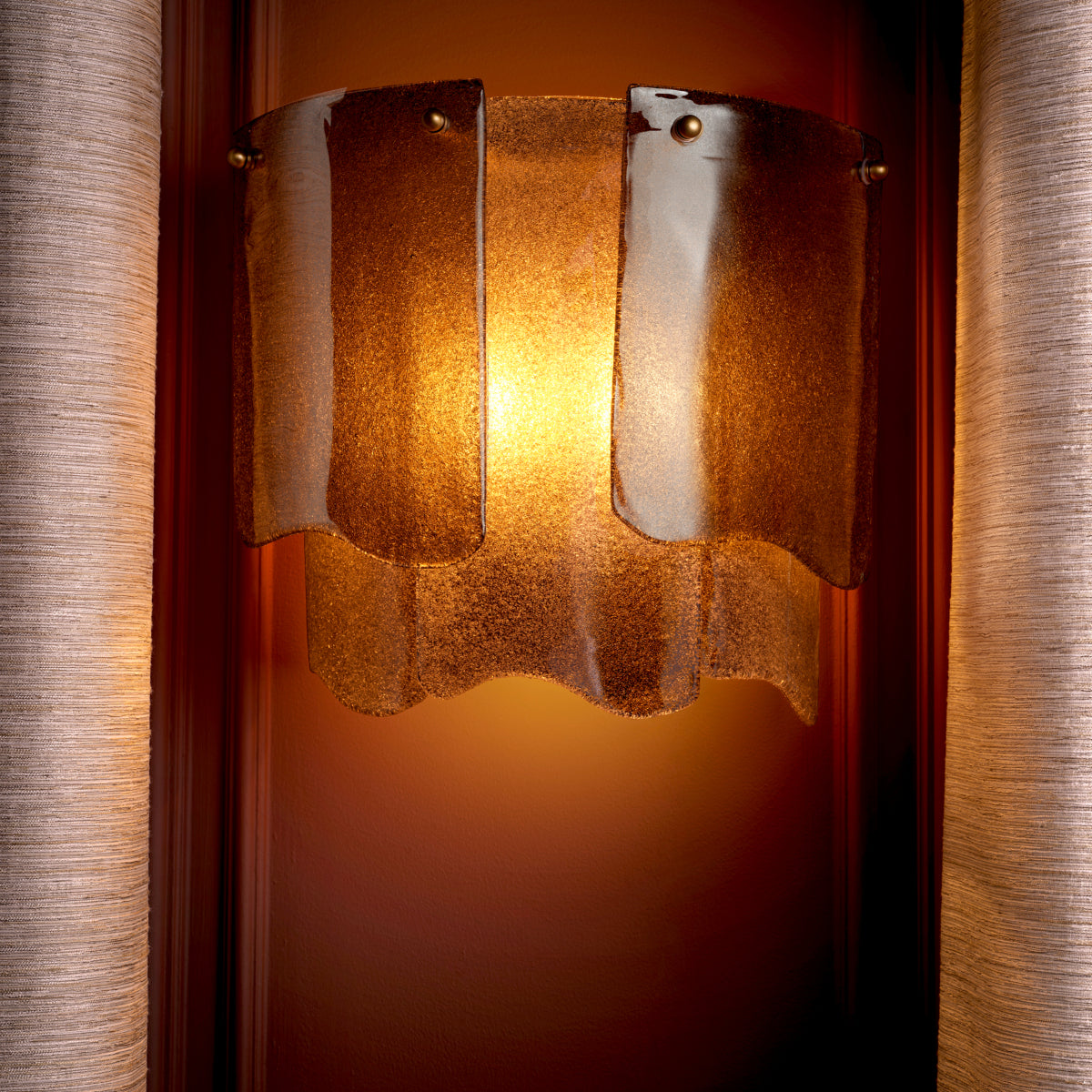 Smoke Glass Layered Wall Lamp Asinara