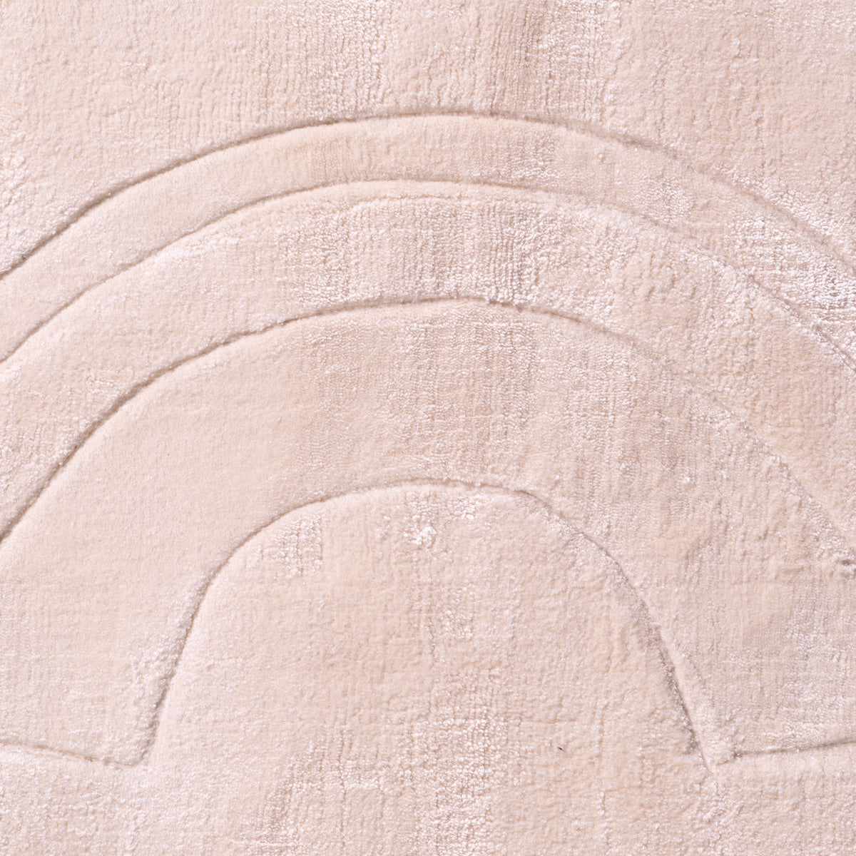 Feather Round Area Carpet Palazzo