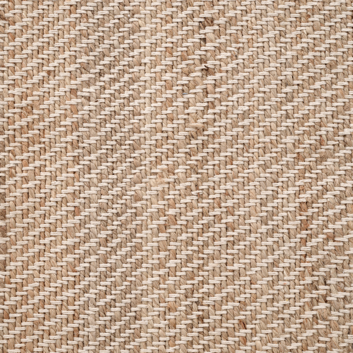 Hand-woven Jute Carpet 6'5" x 10' Vieste