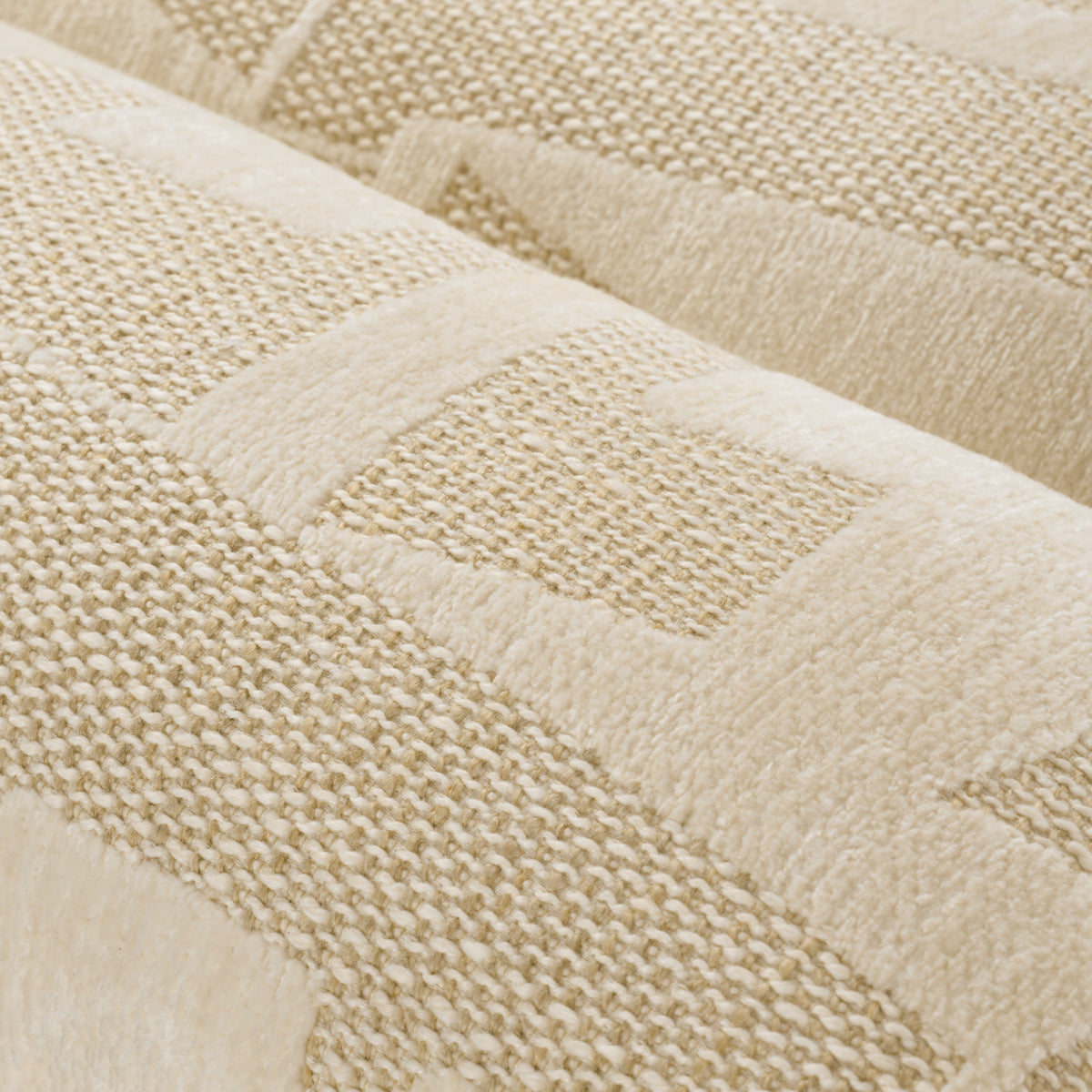 Brooklyn Sand Upholstered Bench Eastborne | Eichholtzmh.com