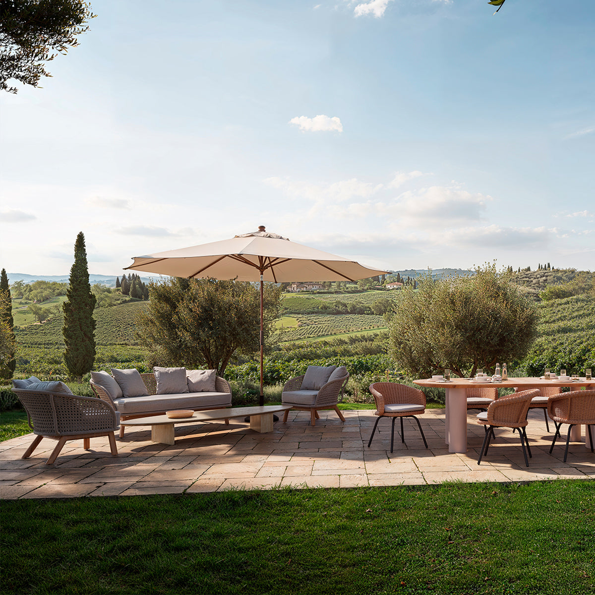 Teak Outdoor Lounge Chair Trinity | Eichholtzmh.com