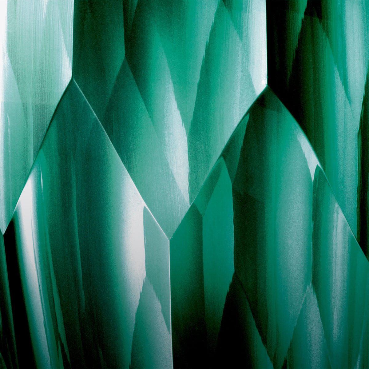 Hand-Cut Glass Vase Marquis | Eichholtzmh.com
