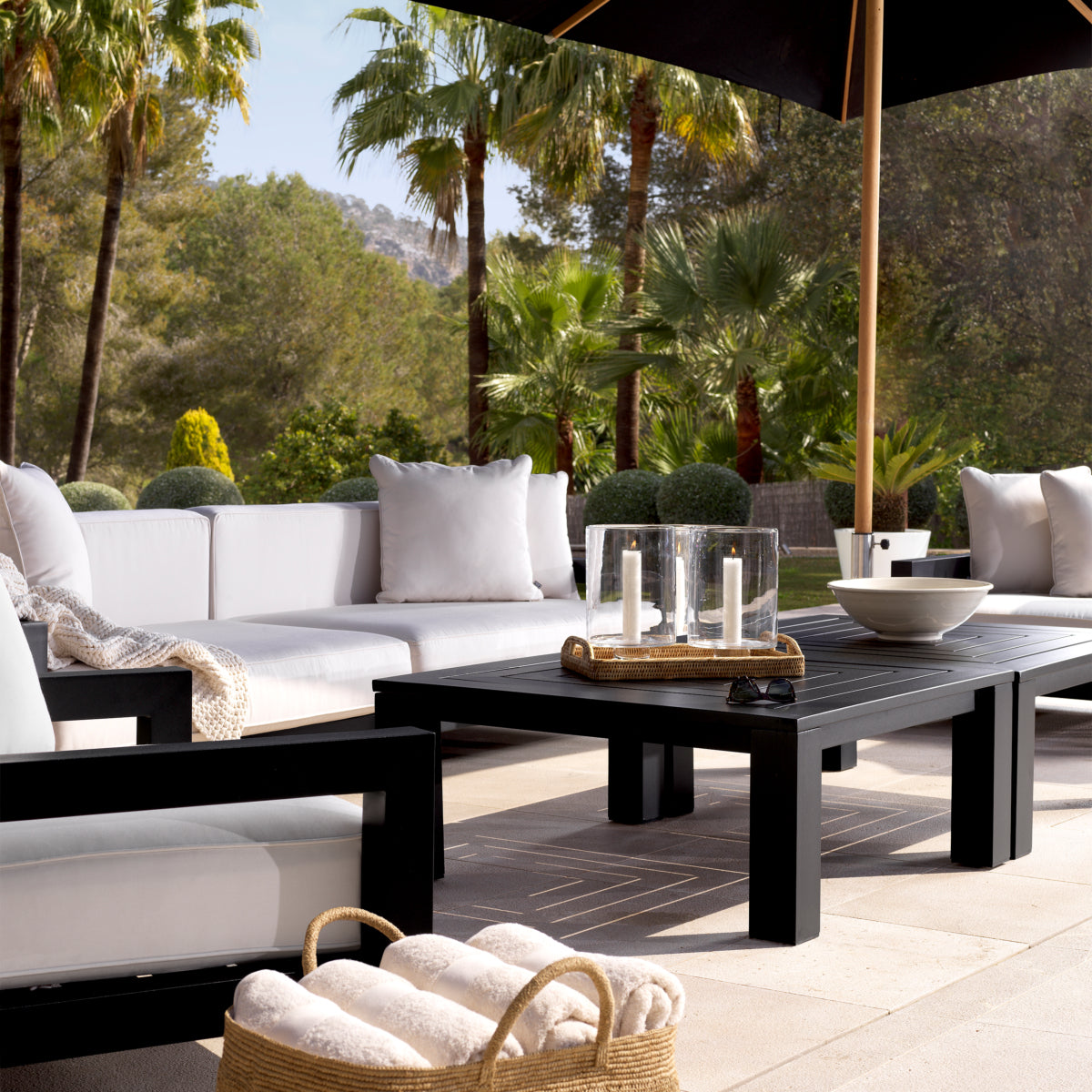 Square Outdoor Coffee Table Vistamar | Eichholtzmh.com