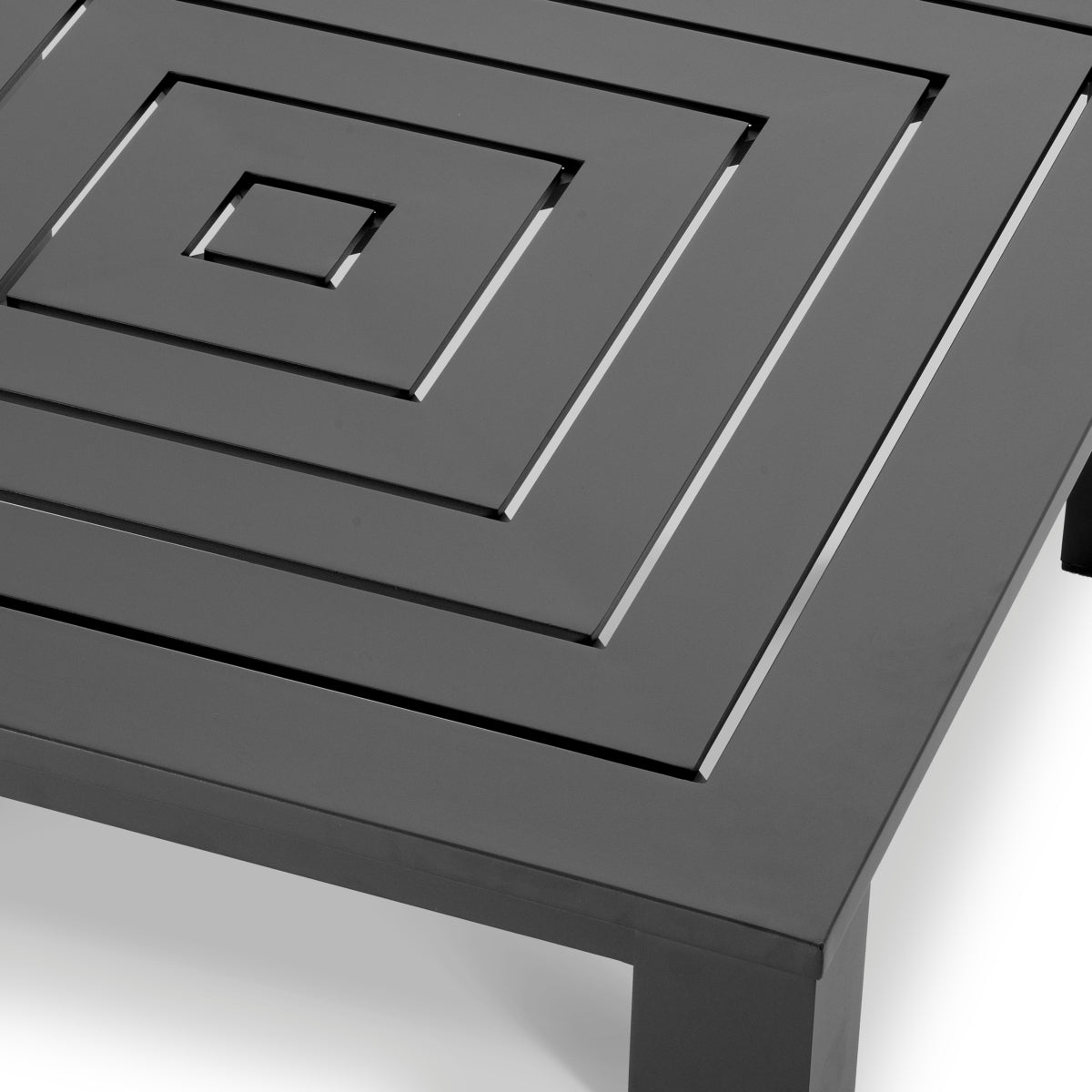 Square Outdoor Coffee Table Vistamar | Eichholtzmh.com