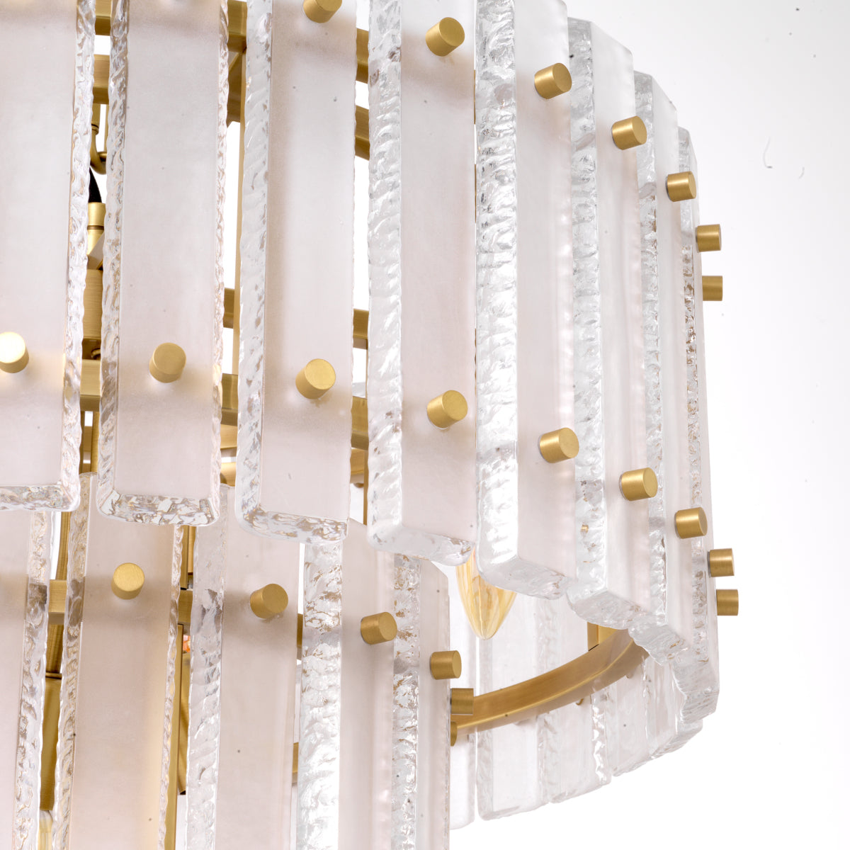 Frosted Glass Plates Chandelier Blason | Eichholtzmh.com 