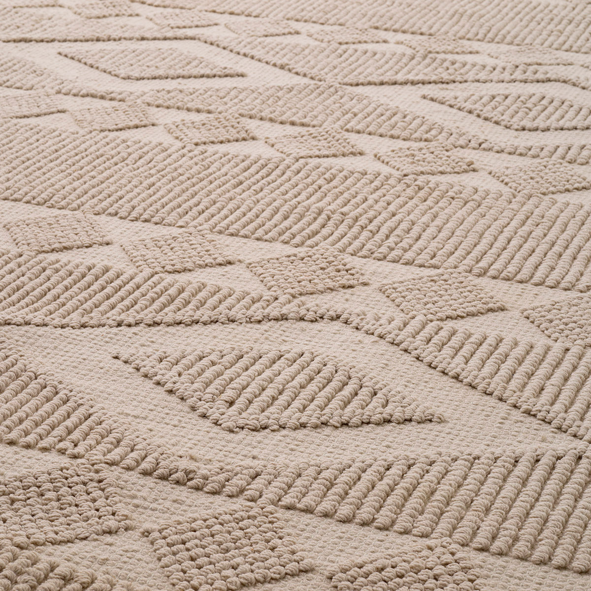 Outdoor Carpet 10' x 13' Romari | Eichholtzmh.com