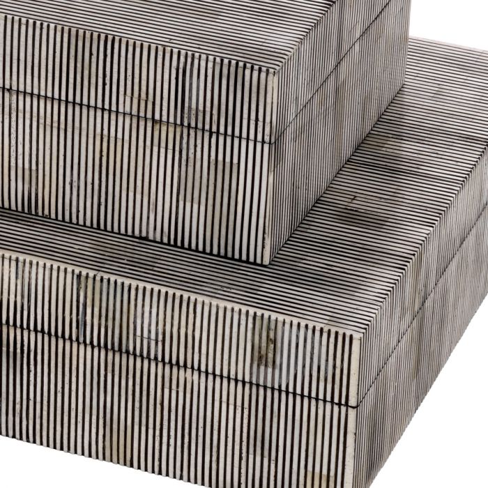 Box Lucille S black white