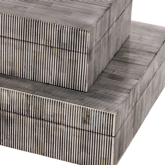 Box Lucille L black white