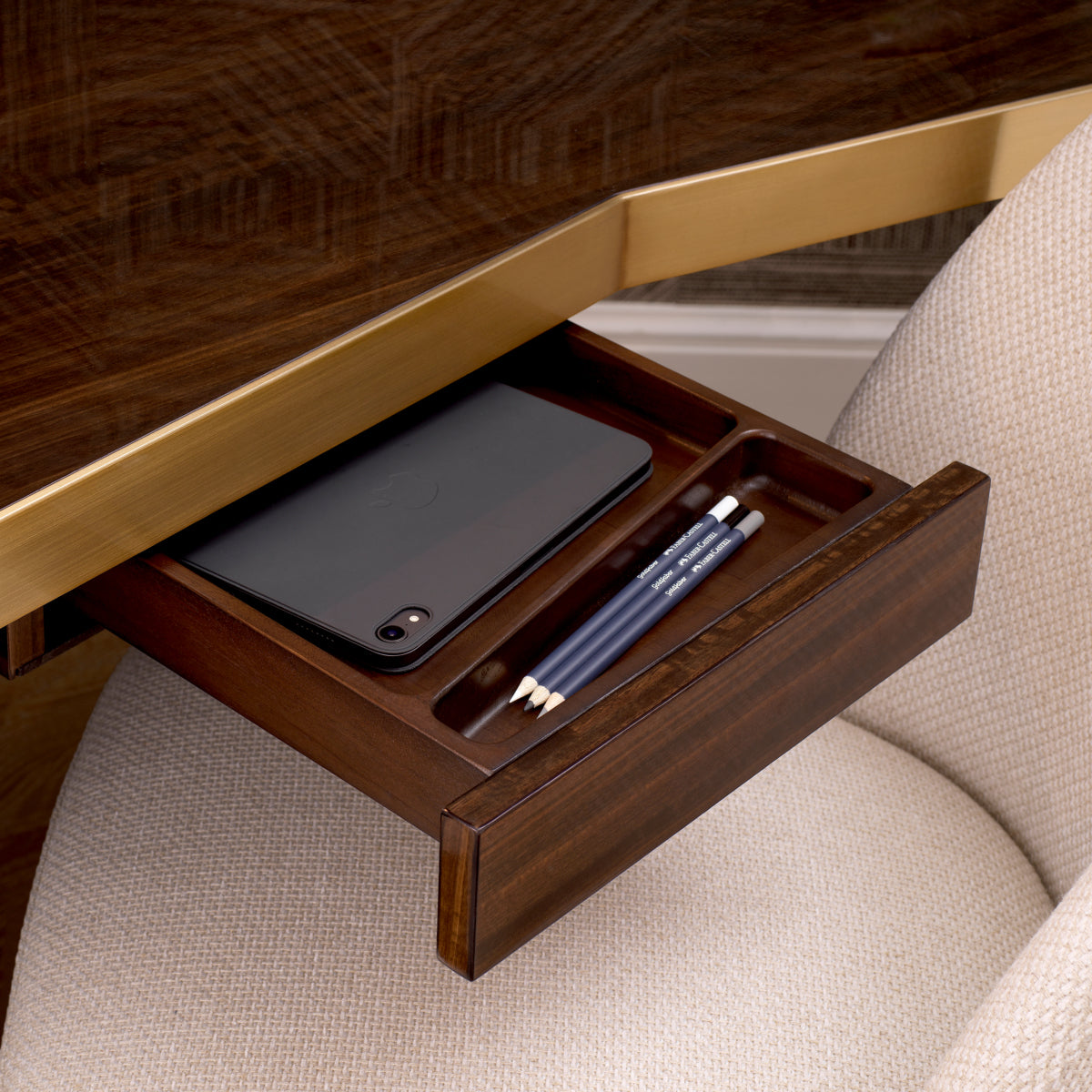 Free-Form Wooden Desk Xenon | Eichholtzmh.com