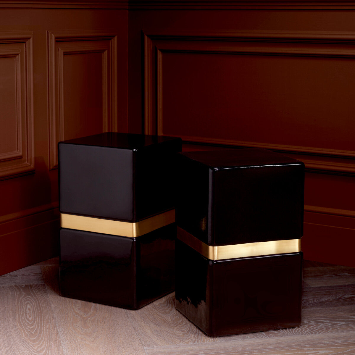 Black Glass Side Table Arturo | Eichholtzmh.com