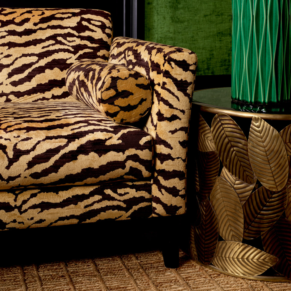 Black Glass Side Table Botanico | Eichholtzmh.com