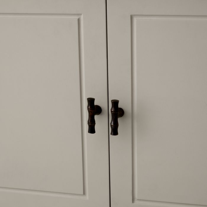 Cabinet Evanthe sand finish