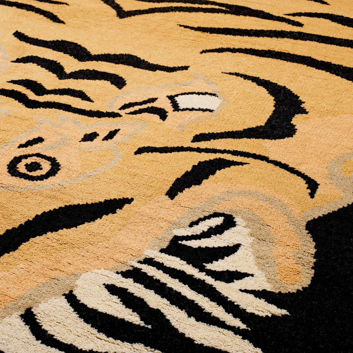 Orange Carpet 10' x 13' Zandria | Eichholtzmh.com