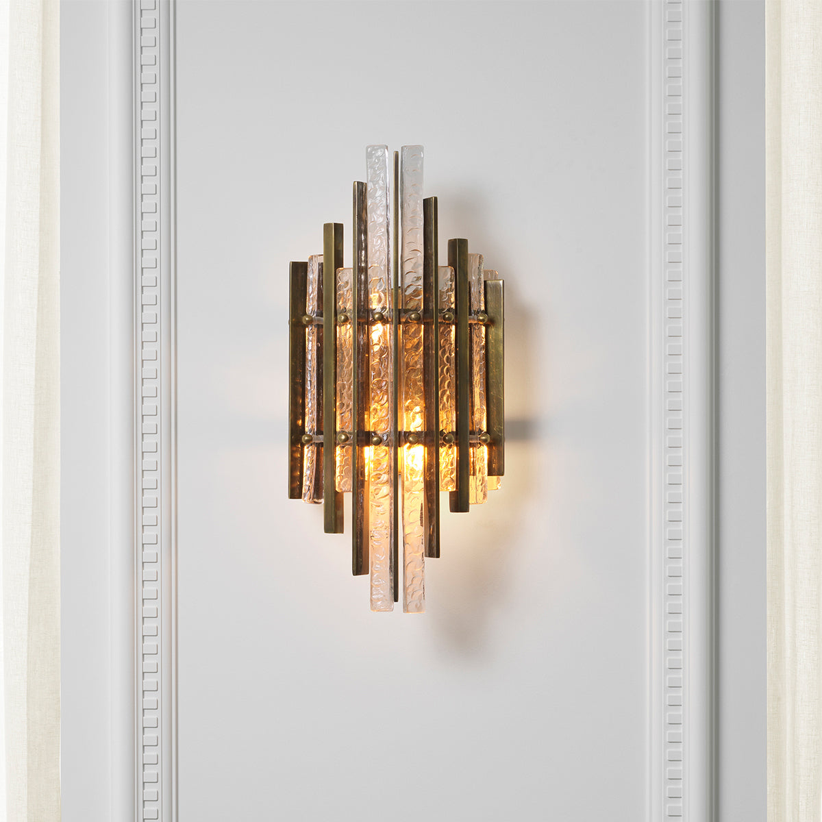 Glass Panel Wall Lamp Leonora | Eichholtzmh.com