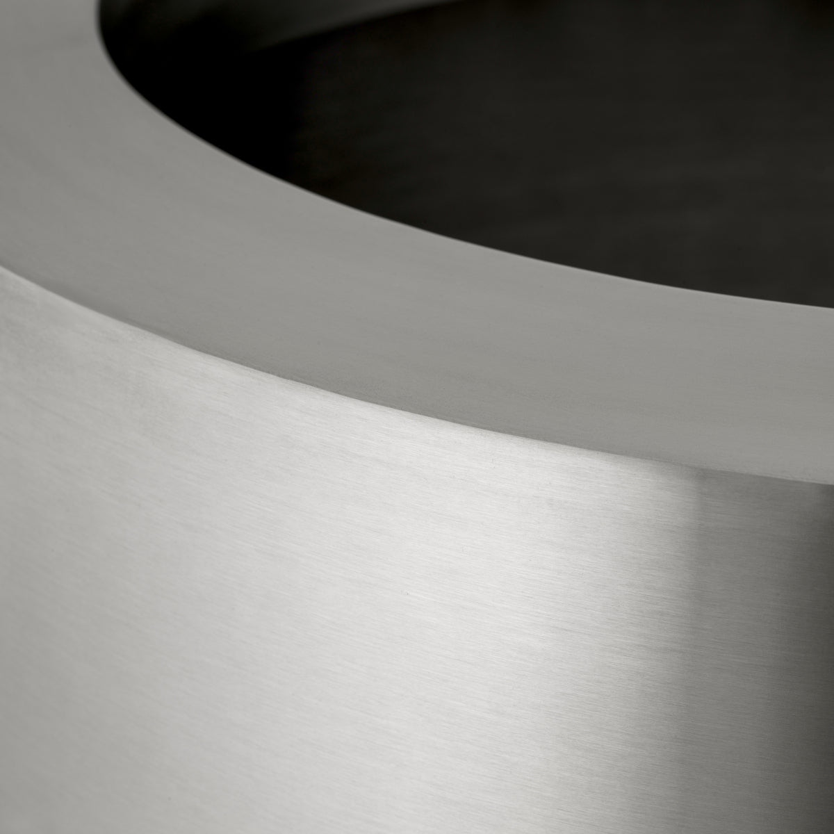 Round Silver Planter S Jasper | Eichholtzmh.com