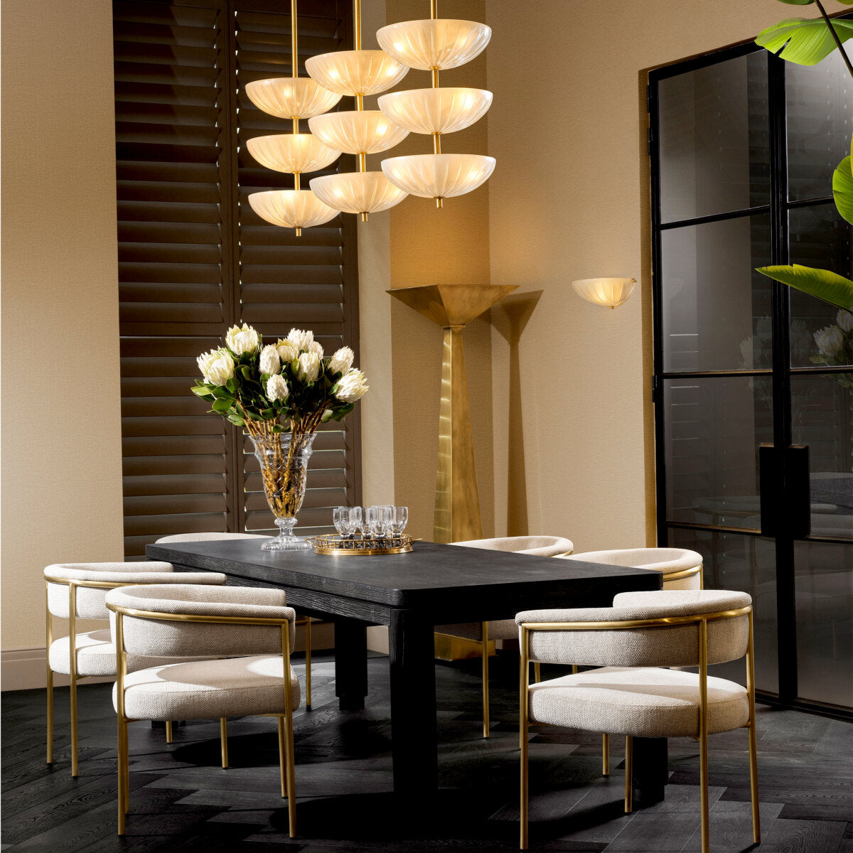 Scalloped Frosted Glass Chandelier Maranello | Eichholtzmh.com