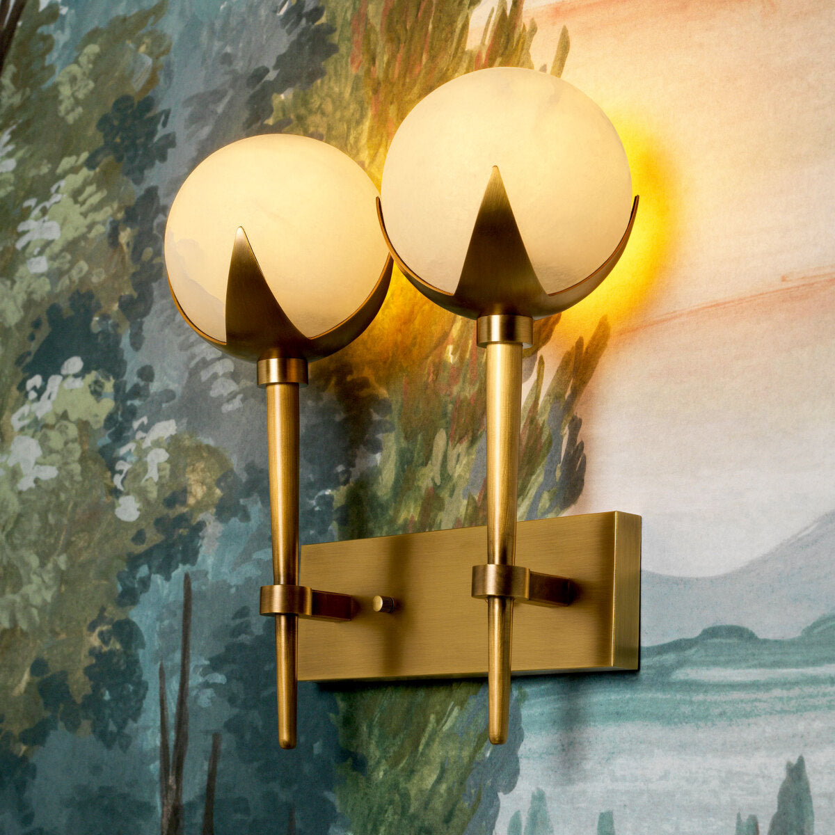Brass Alabaster Wall Lamp Alesa | Eichholtzmh.com