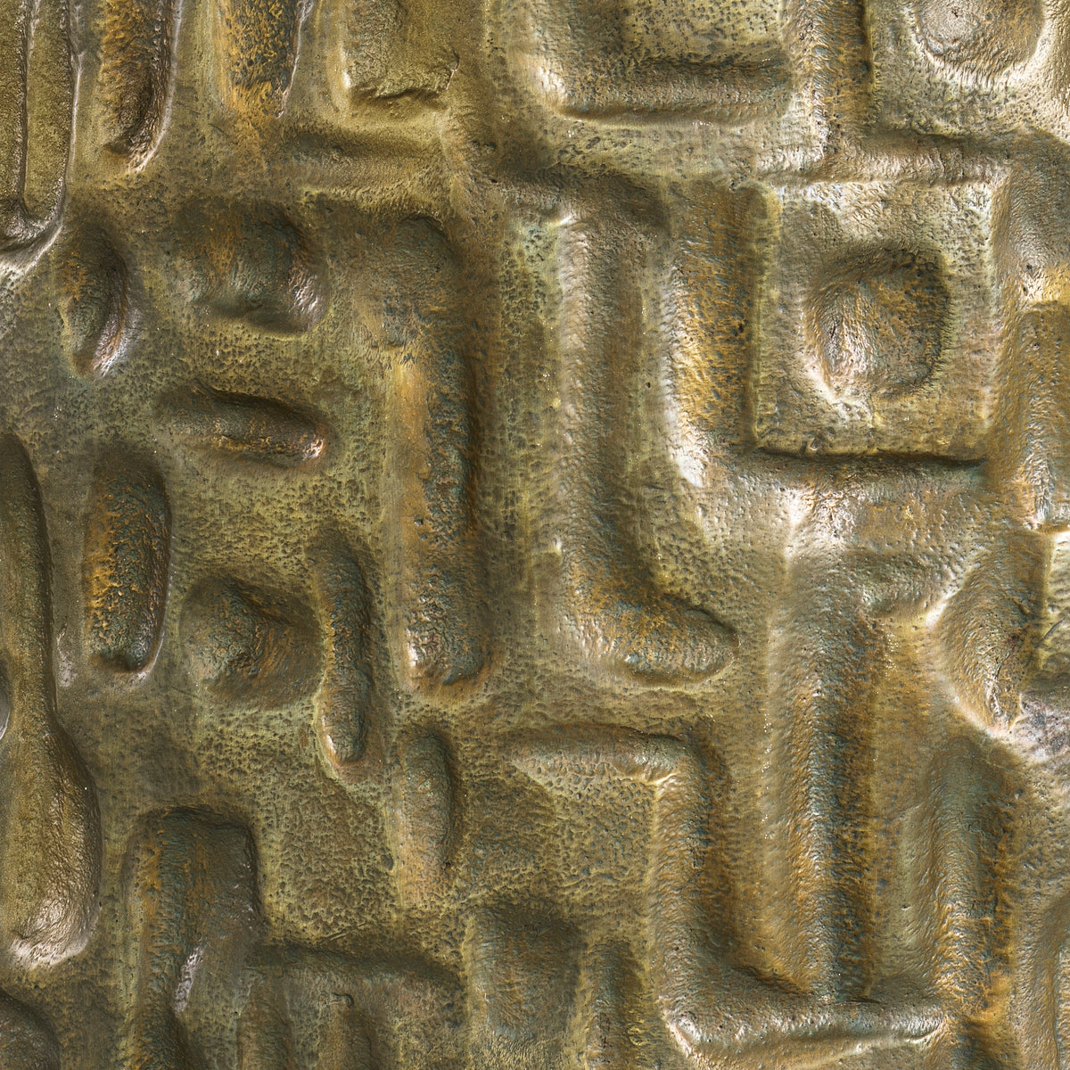 Textured Vintage Brass Table Lamp Sedona | Eichholtzmh.com