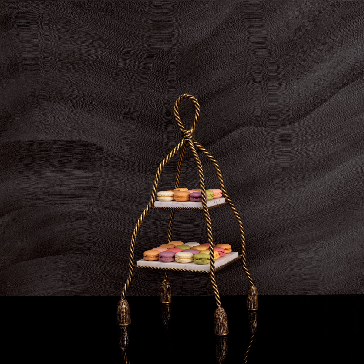 Marble 2-Tier Cake Stand Vanelle | Eichholtzmh.com