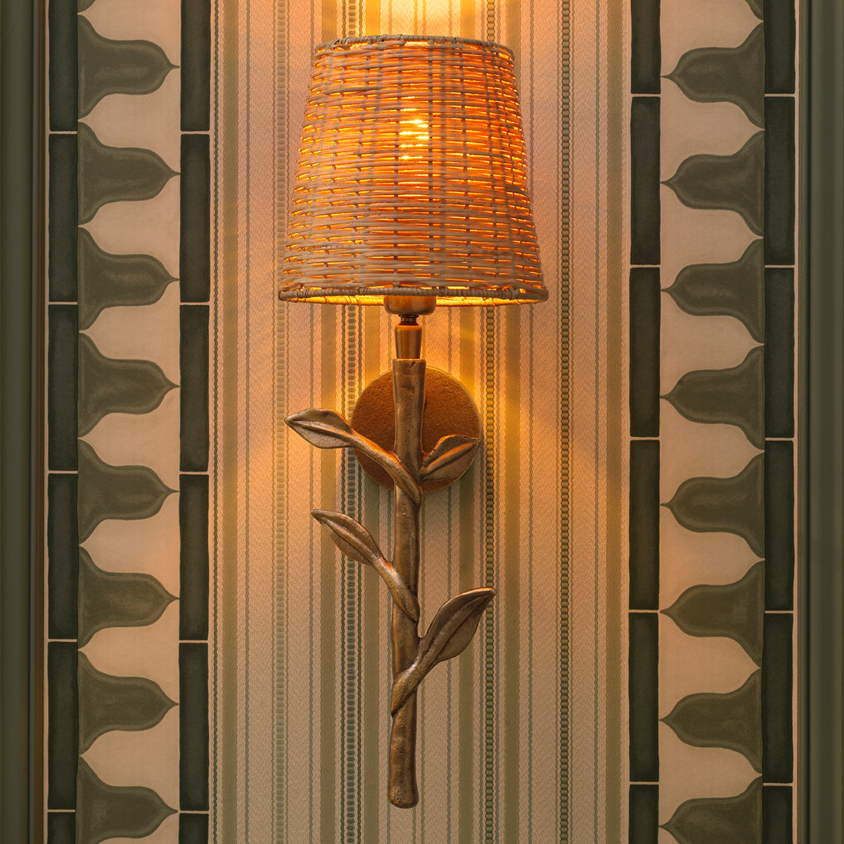 Rattan Wall Lamp Farini | Eichholtzmh.com