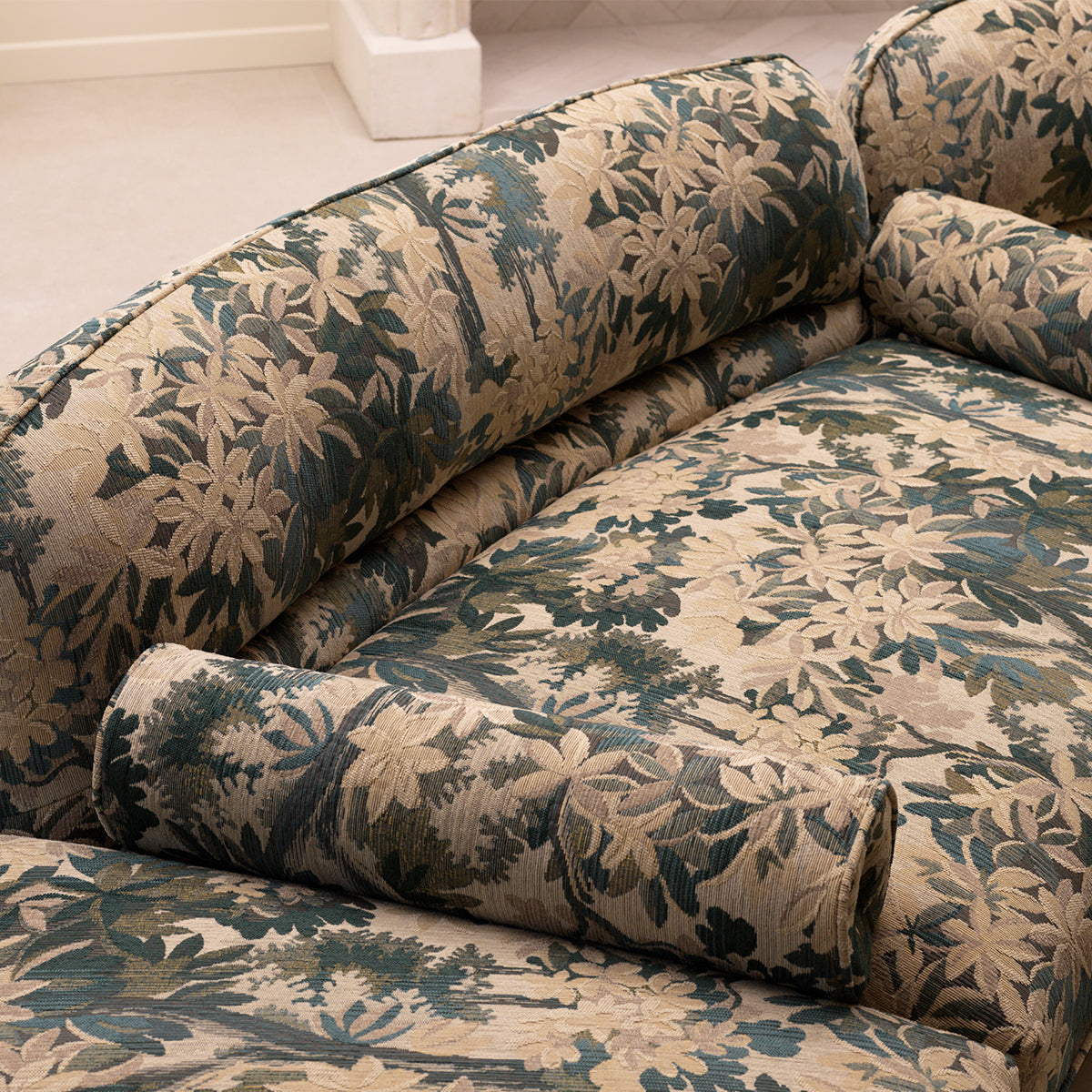 Printed Fabric Cushion Amarante | Eichholtzmh.com