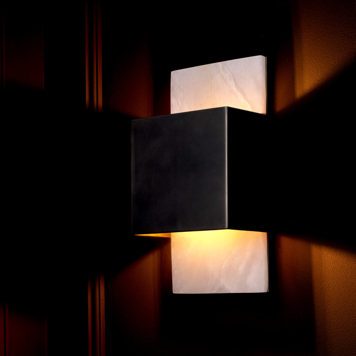 Alabaster Panels Wall Lamp Mantova | Eichholtzmh.com