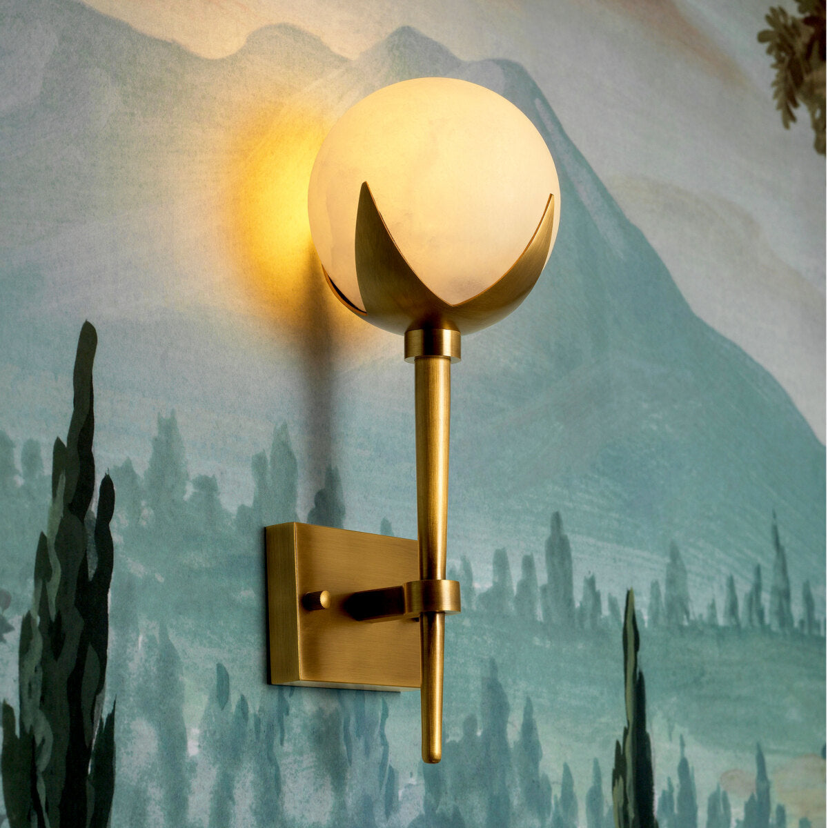 Spherical Alabaster Wall Lamp Alesa | Eichholtzmh.com