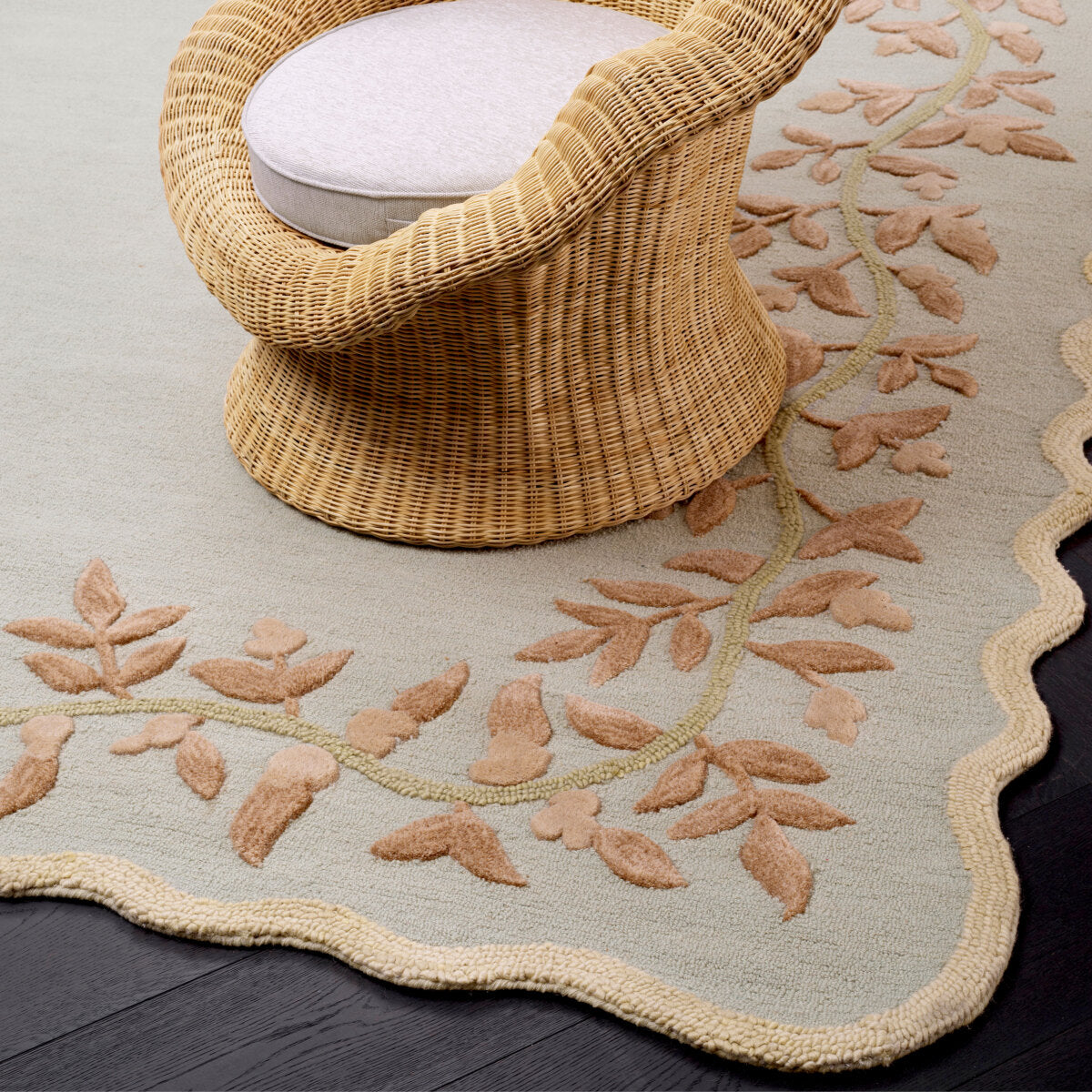 Leaves Framed Wool Rug Corentine | Eichholtzmh.com