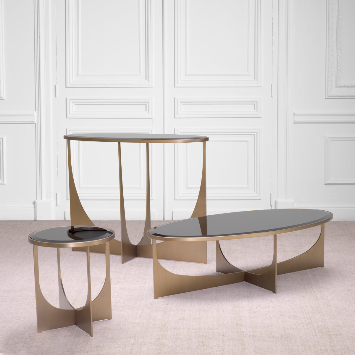 Oval Console Table Elegance | Eichholtzmh.com