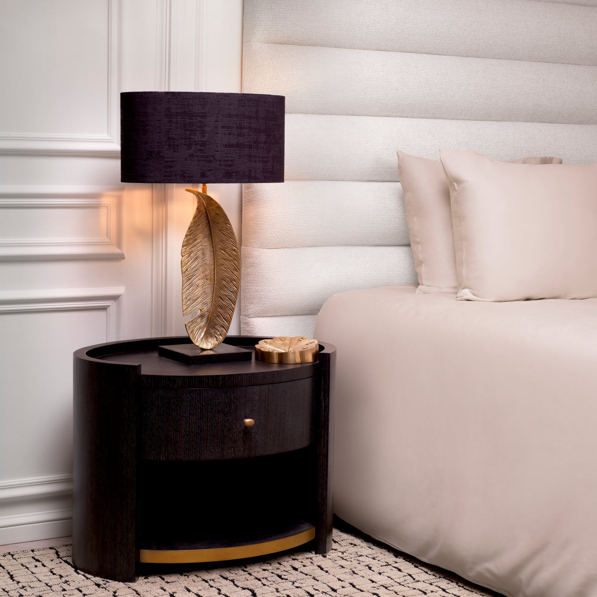 Oval Oak Nightstand Rosemberg | Eichholtzmh.com