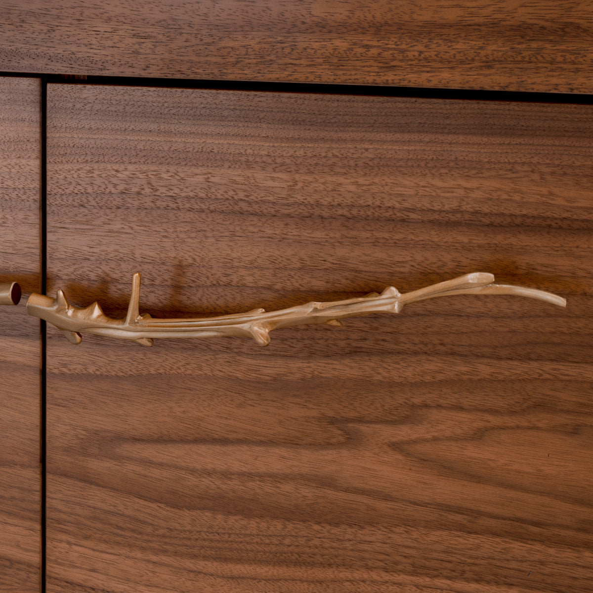 Walnut Veneer 4-Door Dresser Charford | Eichholtzmh.com