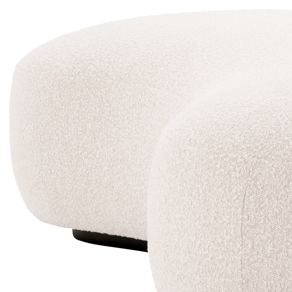 Curved Upholstered Bench Bjorn | Eichholtzmh.com