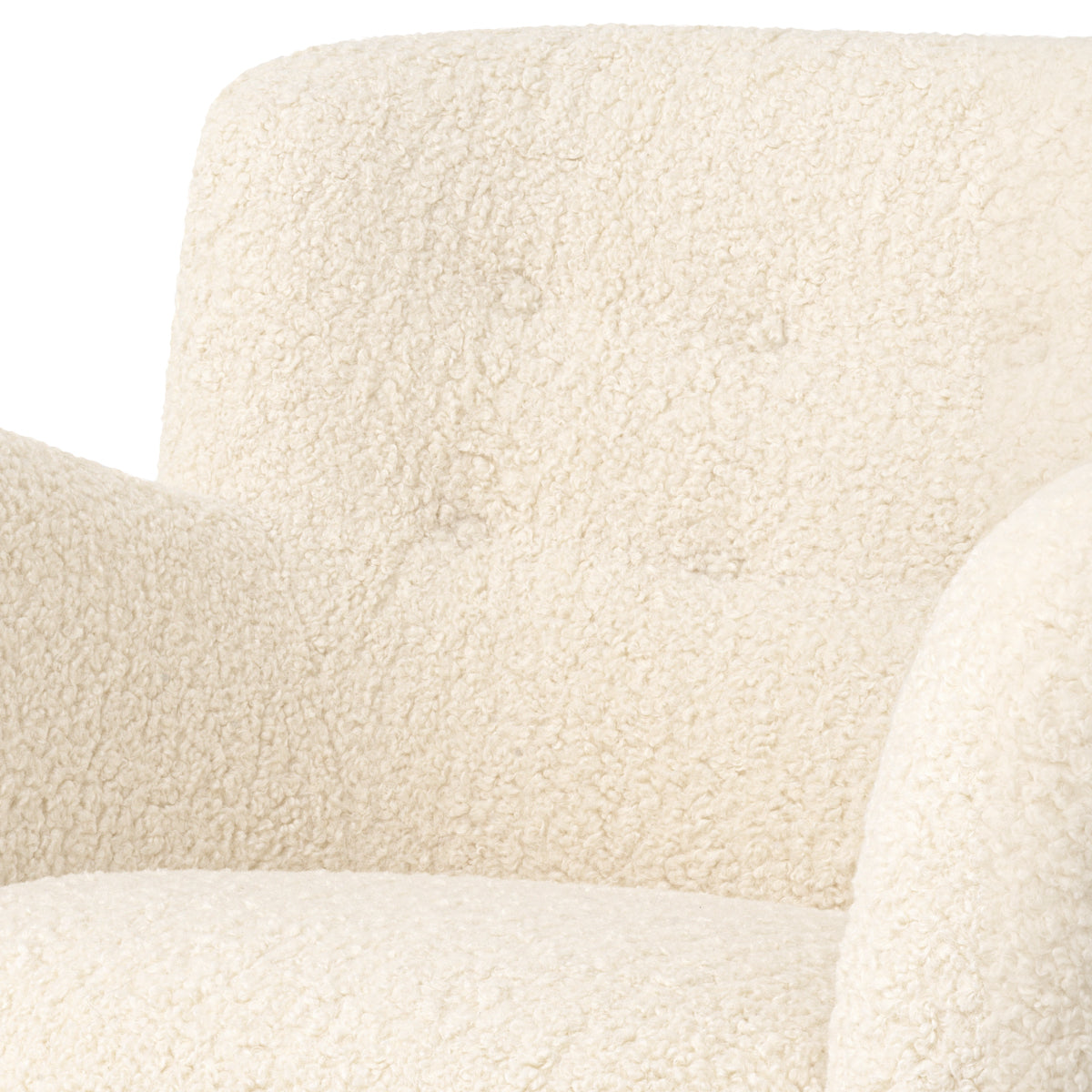 Button Back Accent Chair Bixby | Eichholtzmh.com