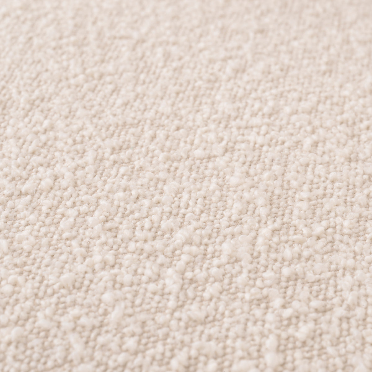 Fully Upholstered Sofa XS Kelly | Eichholtzmh.com 