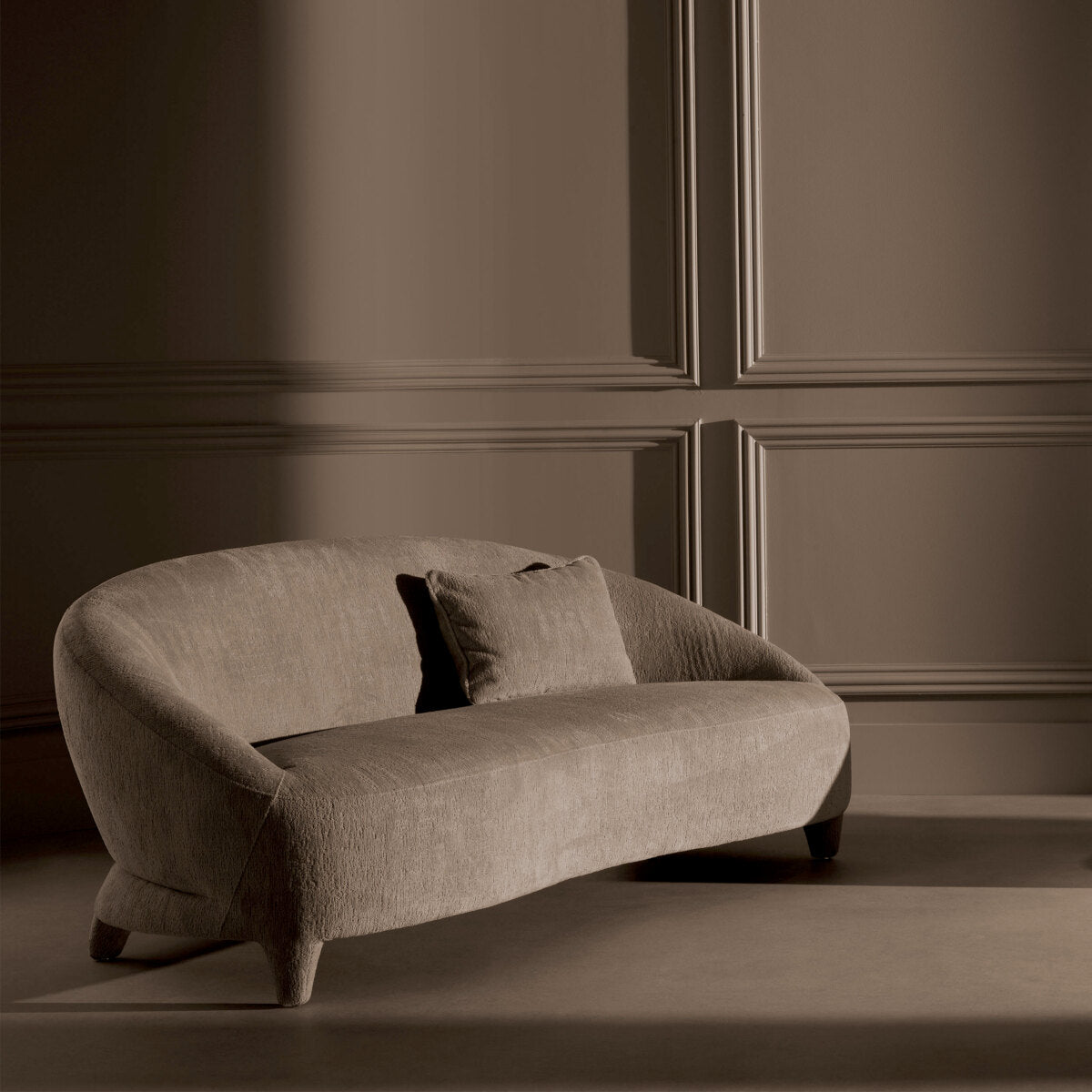 Beige Curved Sofa Avenley | Eichholtzmh.com