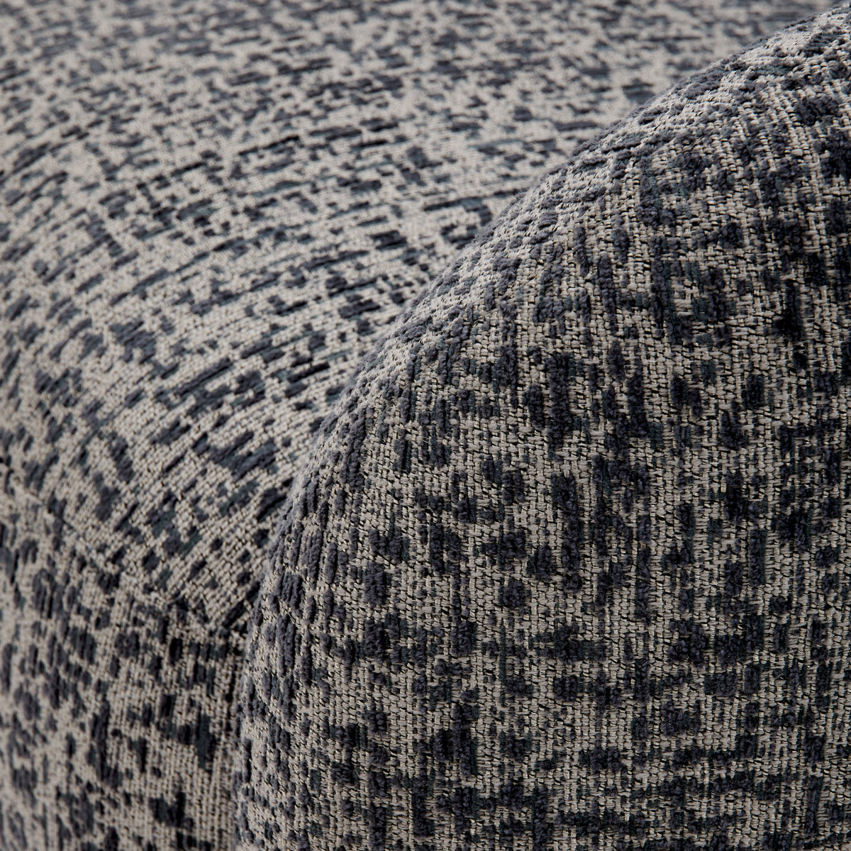 Upholstered Lounge Swivel Chair Brice | D | Eichholtzmh.com