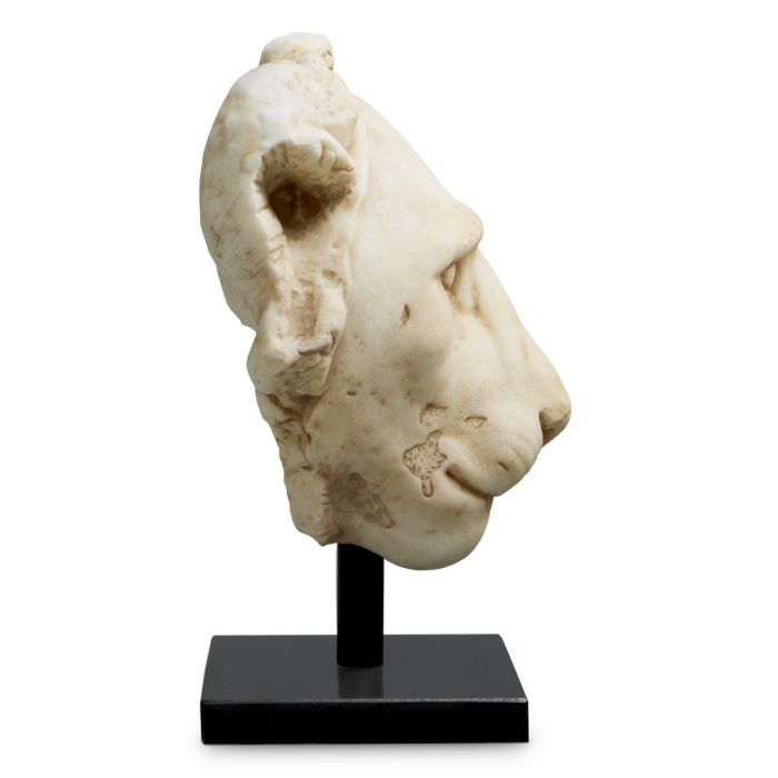 Object Lion sandstone