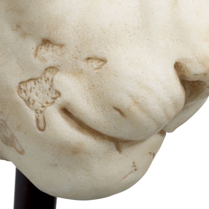 Object Lion sandstone